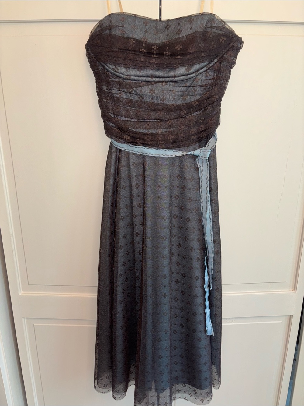 Y2K strapless brown lace dress bcbgmaxazria